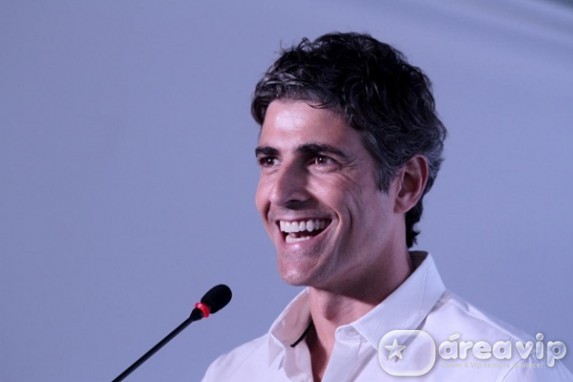 Reynaldo Gianecchini fala do desejo de ser pai e de seu personagem na nova trama das 21h