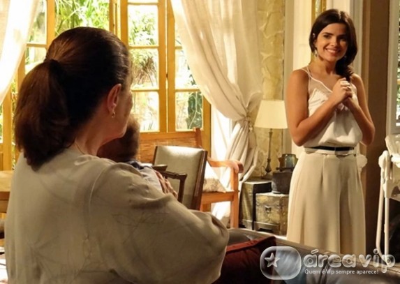 Amor a Vida - Ciça alfineta Aline na frente de Cesar