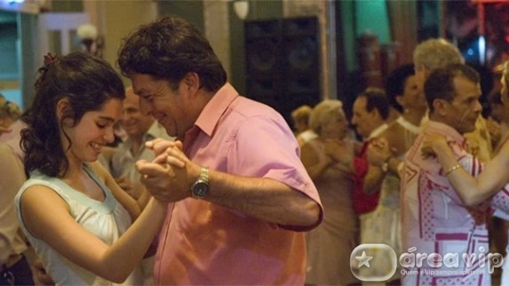Sessão Brasil exibe o filme ‘Chega de Saudade’