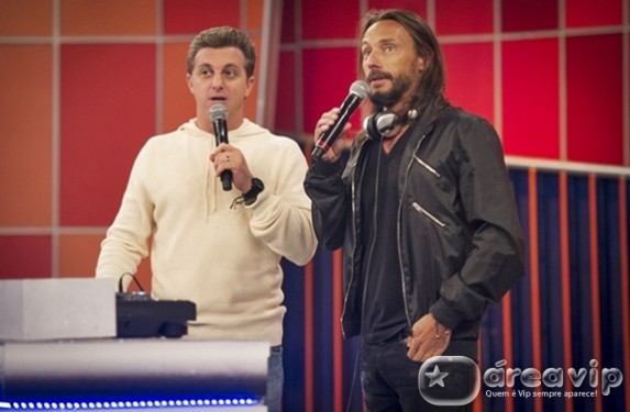 Luciano Huck recebe Bob Sinclair