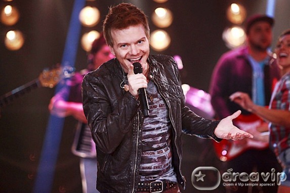 Michel Teló Roberto Nemanis/SBT