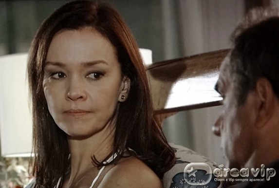 Em Familia - Helena conversa com Virgilio