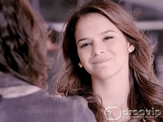 Em Familia - Luiza bate boca com Veronica