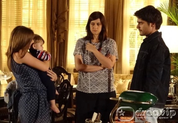 Em Familia - Shirley apresenta o filho ao pai, Laerte