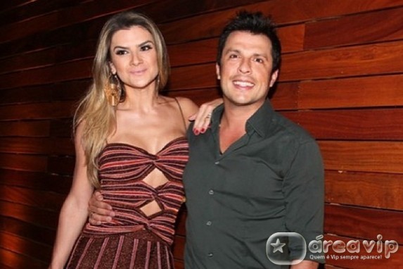 Grávida, Mirella Santos descobre o sexo do bebê