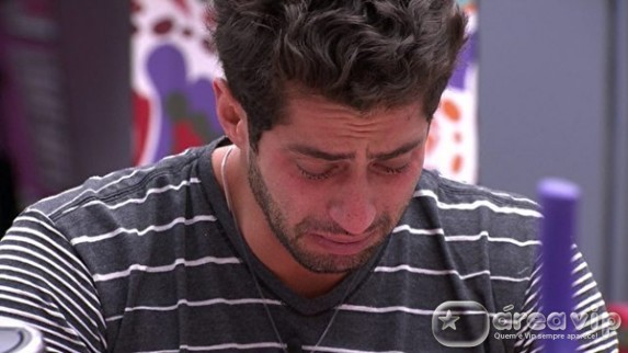 BBB14 - Marcelo chora