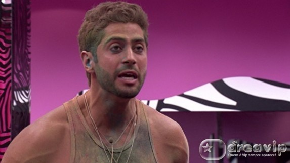 BBB14 - Marcelo discute