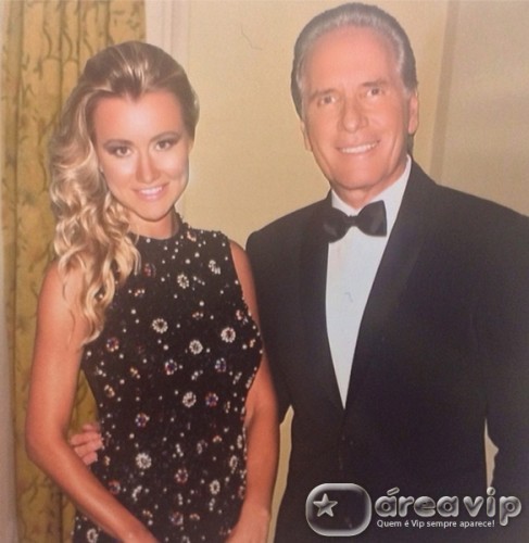 Roberto Justus com a namorada