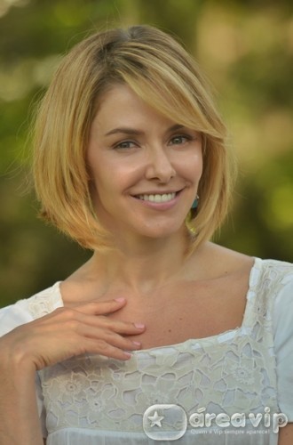 Bianca Rinaldi comenta polêmica sobre sua boca