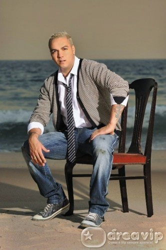 Belo participa do Boteco do Ratinho