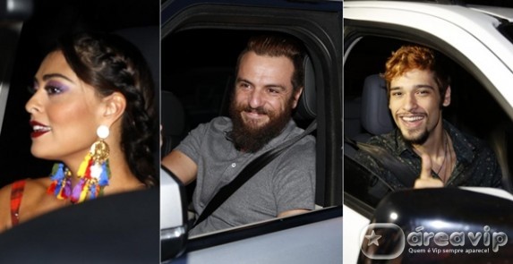 Elenco e equipe se reúnem para assistir ao primeiro capítulo da trama