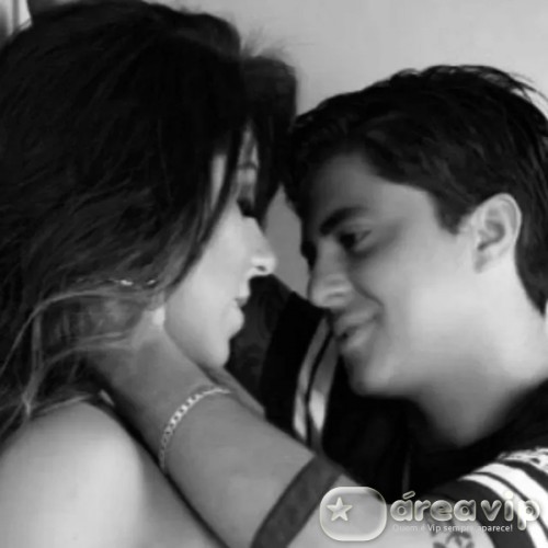 Thammy Miranda se declara para a namorada