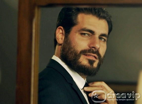 Thiago Lacerda será vilão na novela das 19h da Globo