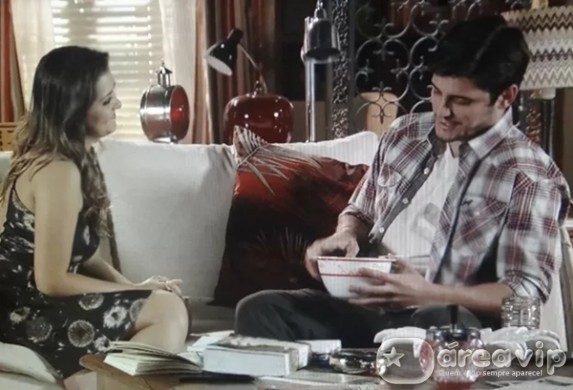 Em Familia - Andre se declara para Barbara Em Família/TV Globo/