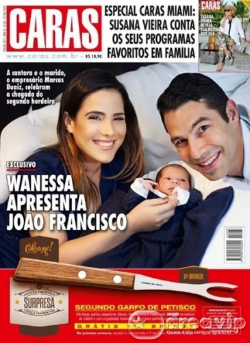 Wanessa posa com o filho recém-nascido em capa de revista