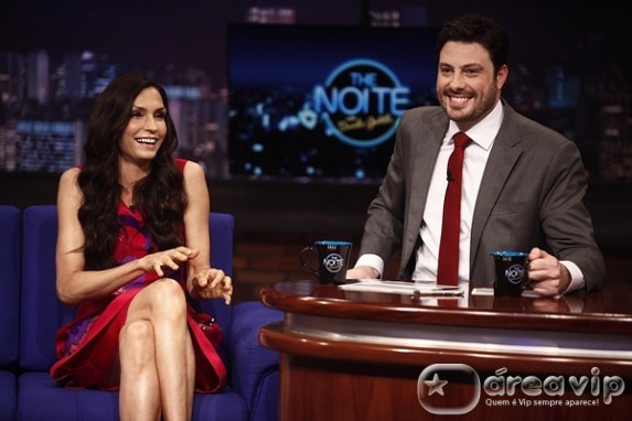 Danilo Gentili entrevista a atriz americana Famke Janssen