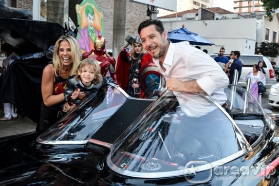 Galisteu com o filho e marido Thiago Duran e Caio Duran/AgNews
