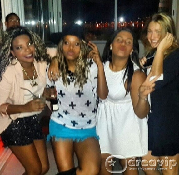 MC Ludmilla, Roberta Rodrigues e Sasha Reprodução/Instagram