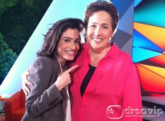 Renata Vasconcelos conversa com Claudia Jimenez Globo/Thais Martinelli