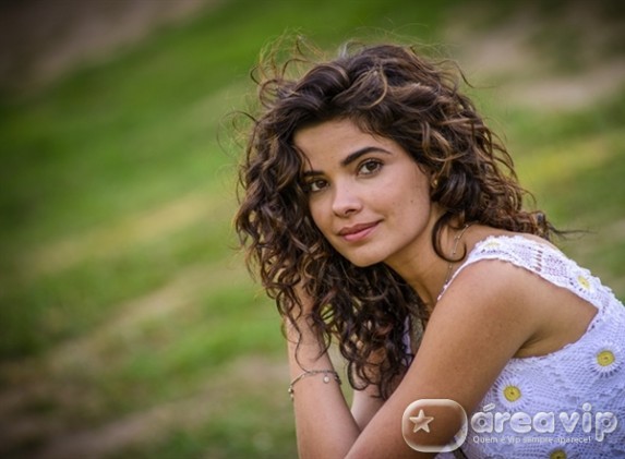 Grávida, Vanessa Giácomo descobre o sexo do bebê