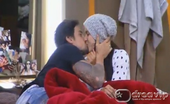 A Fazenda 7 - Debora e Leo Reprodução/Rede Record