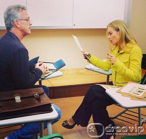 Pedro Bial passeia por sua antiga escola com Angélica