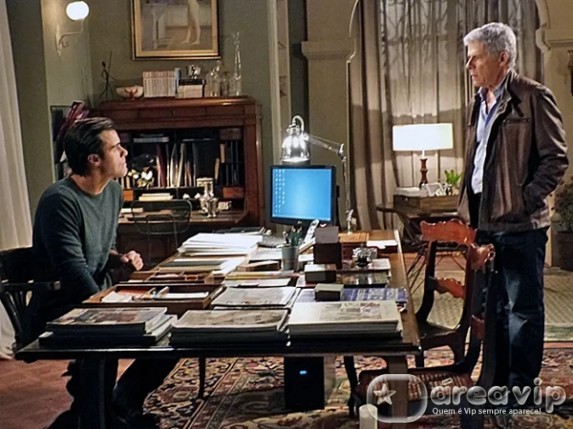 Imperio - Enrico quer saber a verdade sobre a postagem do blog de Teo Império/TV Globo