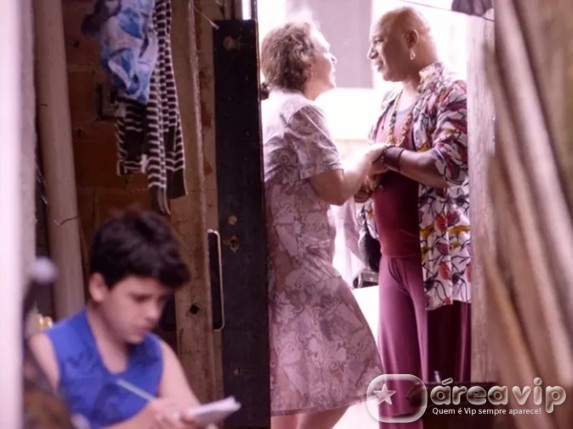 Imperio - Xana recebe um pedido inusitado da amiga Império/TV Globo