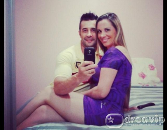 Marcos Oliver e a mulher Reprodução/Twitter