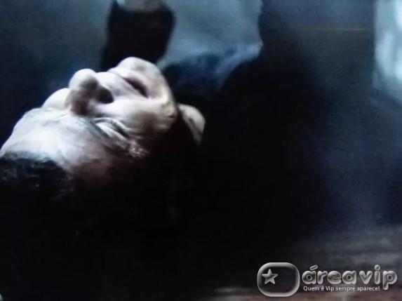 O Rebu - Bruno pede socorro O Rebu / TV Globo