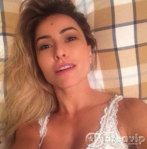 ‘Foi mais rápido do que se depilar’, diz Sabrina Sato sobre troca silicone