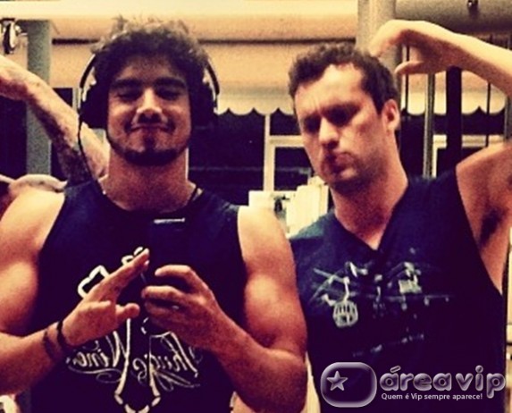 Caio Castro e Rodrigo Andrade param de se falar