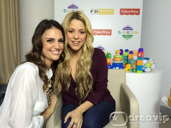Chris Flores entrevista Shakira