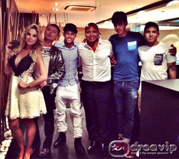 Robertha Portella explica jantar com Neymar em Barcelona e nega affair