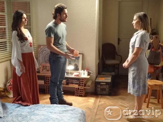 Boogie Oogie - Beatriz revela a Rafael que Vitoria tem poucos meses de vida Foto: Gshow