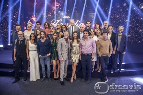 Elenco da Record participa do tradicional amigo secreto do ‘Hoje em Dia’
