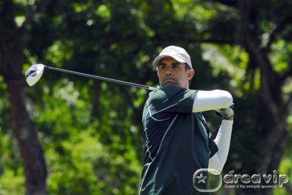 Marcos Pasquim vence torneio de golfe no Rio