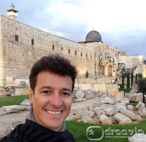 Rodrigo Faro grava especial em Israel