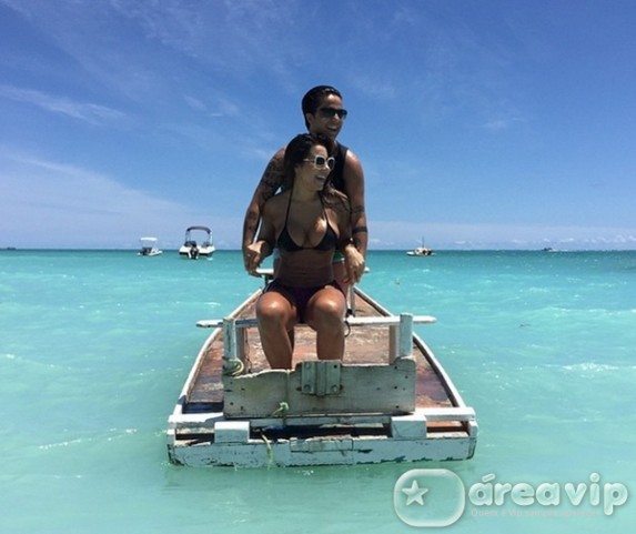 Thammy e namorada Reprodução/Instagram