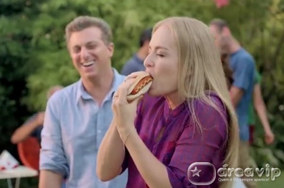 Vegetariana há 27 anos, Angélica ataca cachorro-quente em comercial