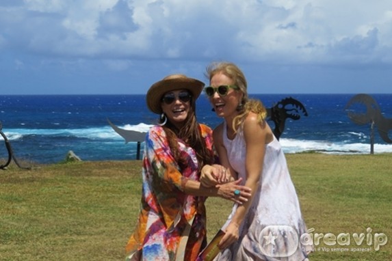 Henri Castelli e Susana Vieira desfrutam dos encantos de Fernando de Noronha com Angélica