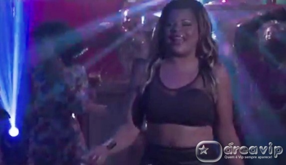 Tati Quebra Barraco lança clipe de nova música