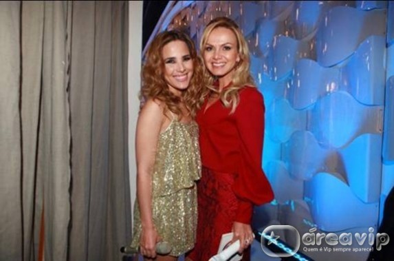 Eliana visita a casa da cantora Wanessa