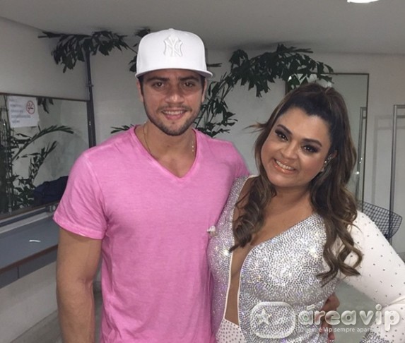 Preta Gil com o namorado Reprodução/Instagram/PretaGil