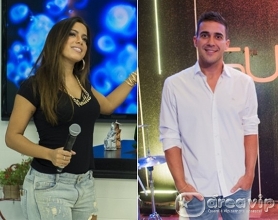 Anitta e André Marques foram vistos aos beijos