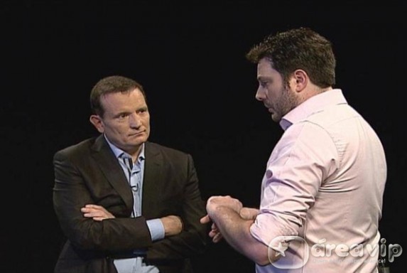 Roberto Cabrini mostra como é a vida de Danilo Gentili