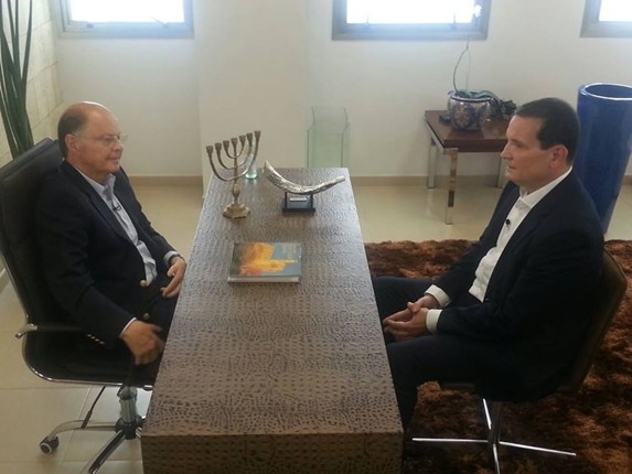 Em edição especial, Cabrini apresenta no ‘Conexão Repórter’ a trajetória de Edir Macedo