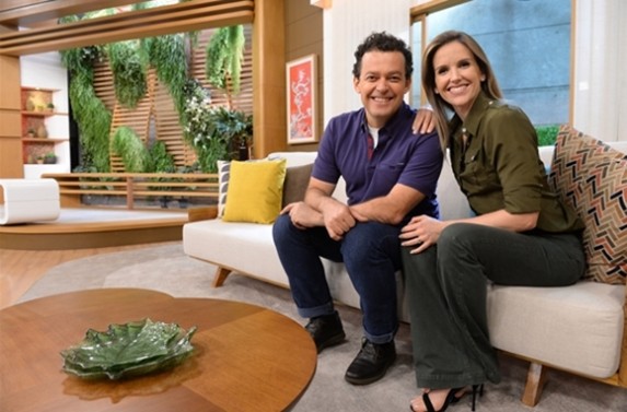 Mariana Ferrão e Fernando Rocha estreiam novo cenário do ‘Bem Estar’