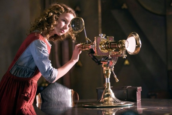 Tela de Sucessos exibe o filme ‘A Bússola de Ouro’