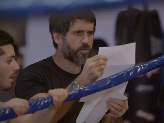 Gael recebe intimação para ficar longe de Karina